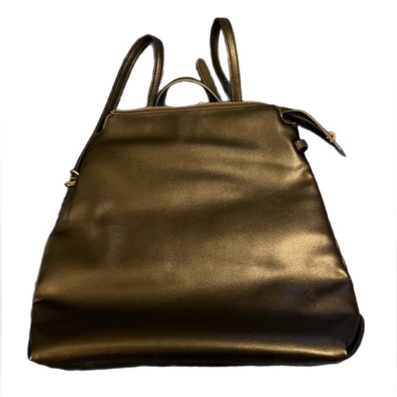 Black Leather Backpack Bag in Excellent Condition - Picture 9 of 16